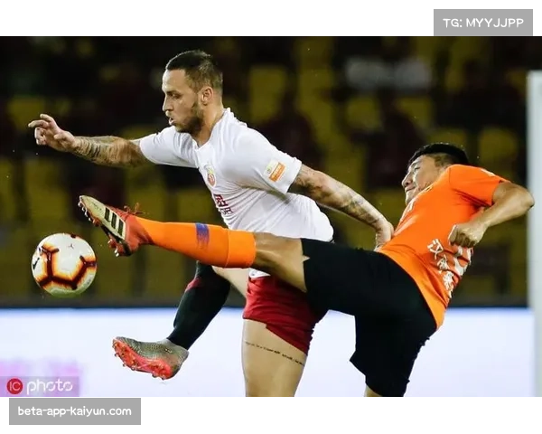 对比日韩联赛,中超赛季短休期长,节奏成发展瓶颈